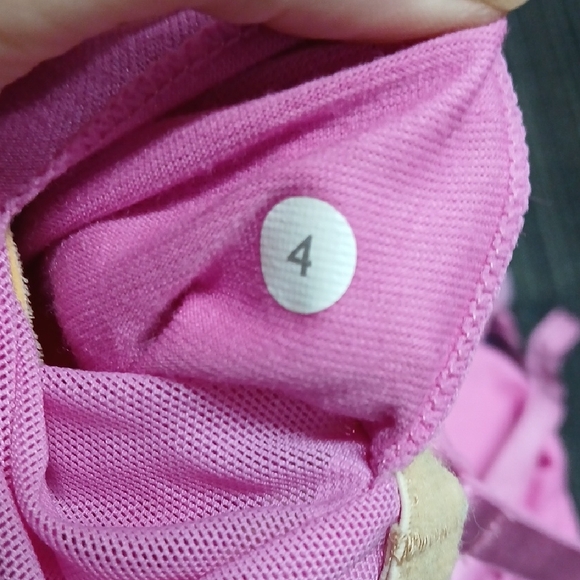 Lululemon Ariel Tank size 6 - Picture 7 of 7